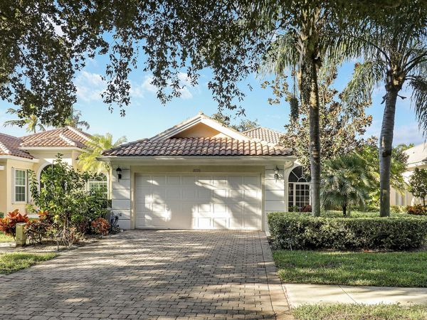 805 Niemen Drive, Palm Beach Gardens, FL 33410