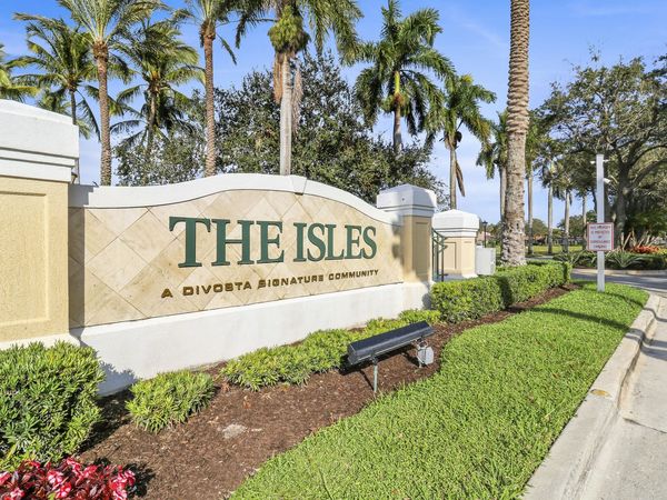805 Niemen Drive, Palm Beach Gardens, FL 33410