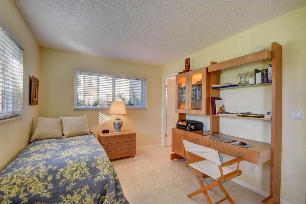 307 Lake Evelyn Drive, West Palm Beach, FL 33411 Photo