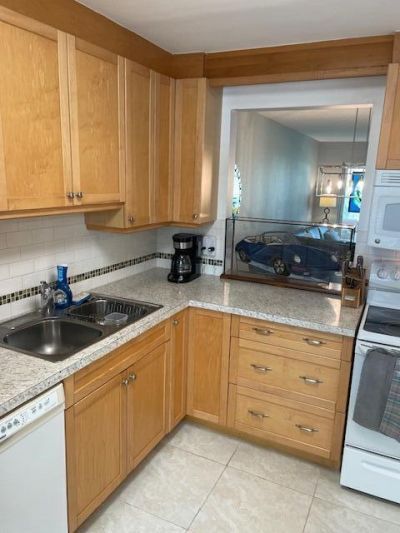 307 Lake Evelyn Drive, West Palm Beach, FL 33411 Photo