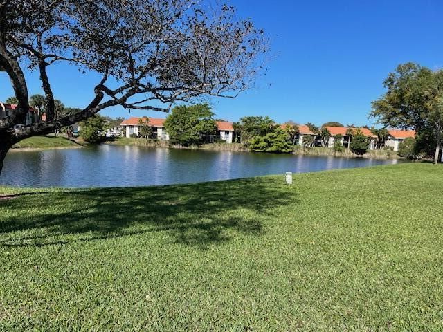 307 Lake Evelyn Drive, West Palm Beach, FL 33411 Photo