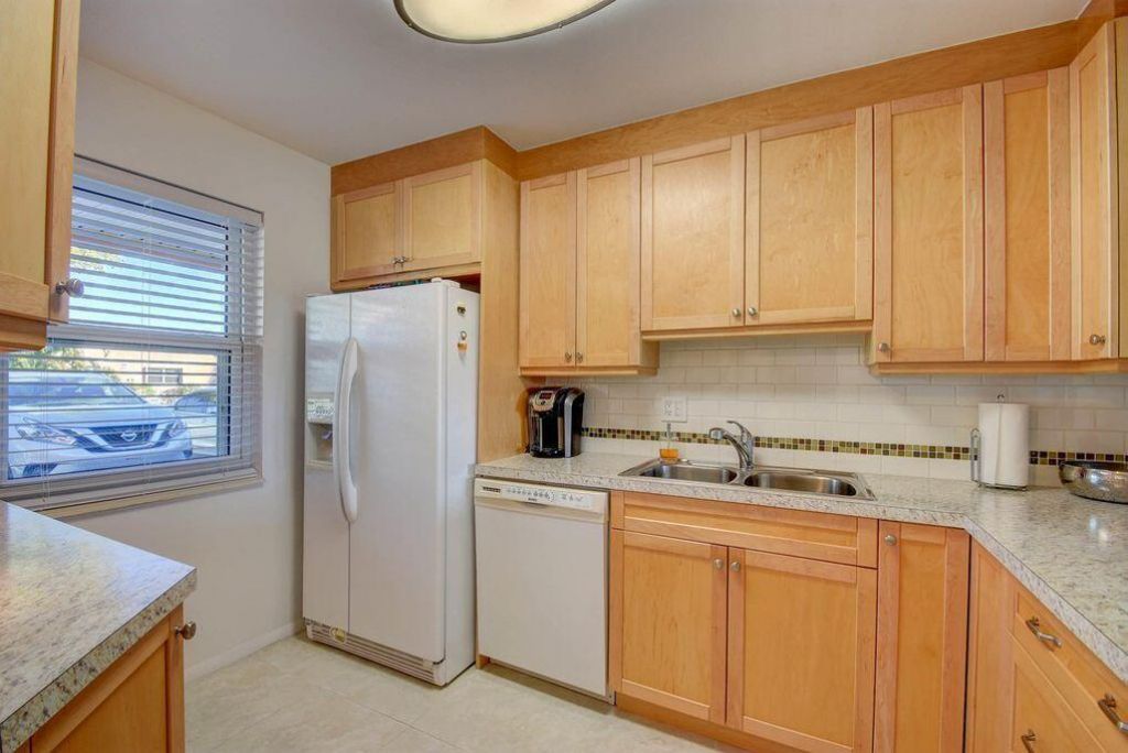 307 Lake Evelyn Drive, West Palm Beach, FL 33411 Photo