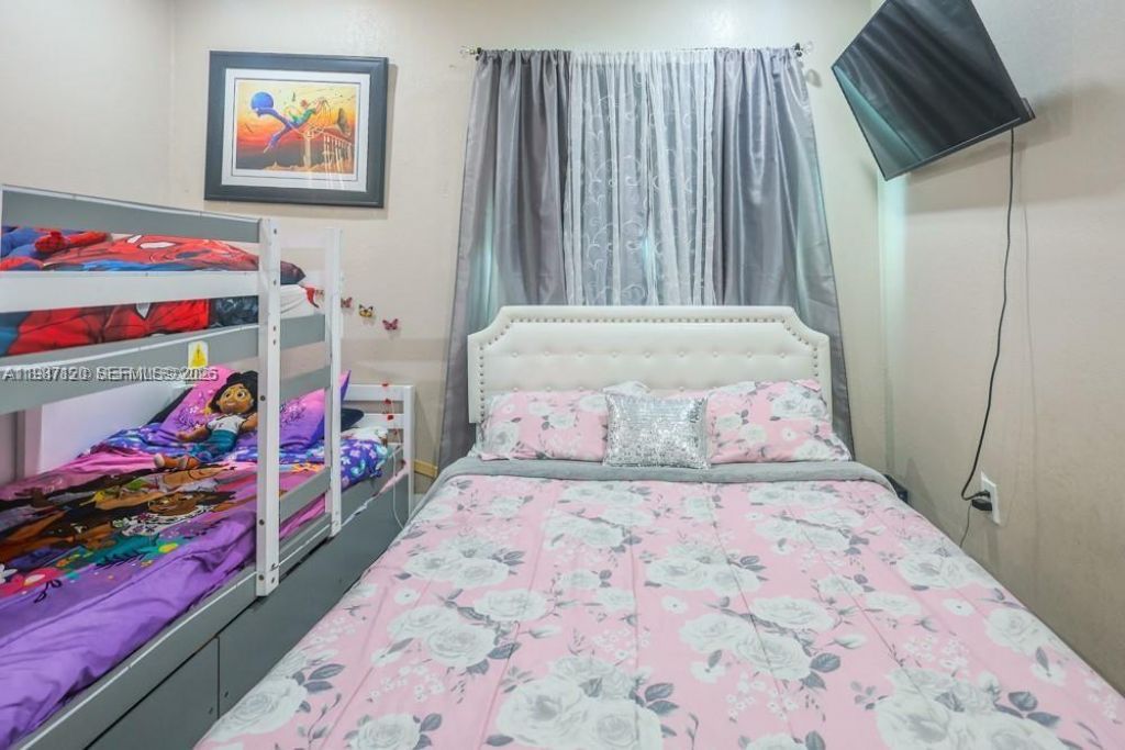 3495 W 2nd Ave , Hialeah, FL 33012 Photo