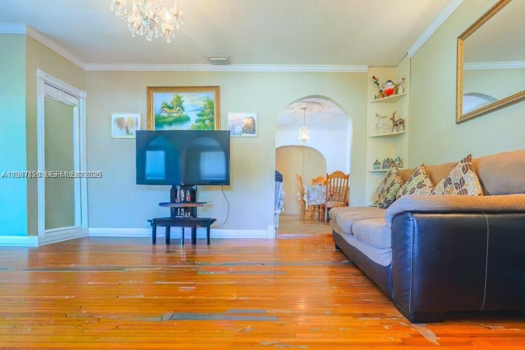 3495 W 2nd Ave , Hialeah, FL 33012 Photo