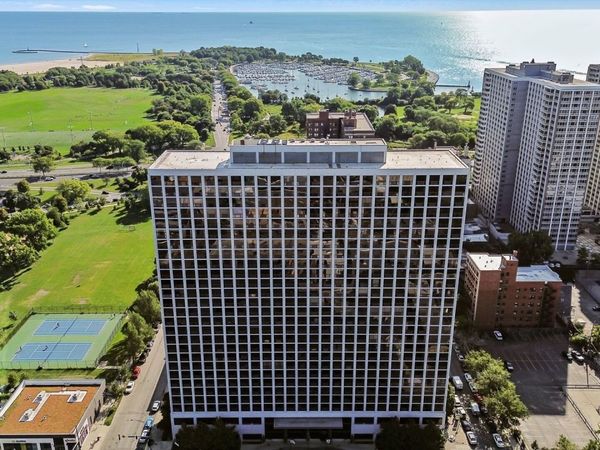 4343 N Clarendon Avenue , Unit 2210, Chicago, IL 60613