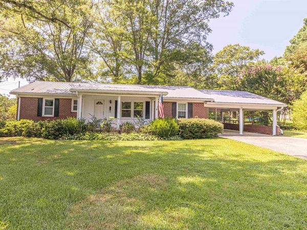 48 BAKER RD, Selmer, TN 38375
