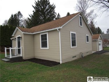 16 Columbia Avenue, Jamestown, NY 14701