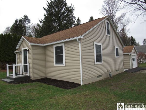 16 Columbia Avenue, Jamestown, NY 14701