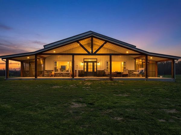 309 E 380th Road, Dunnegan, MO 65640