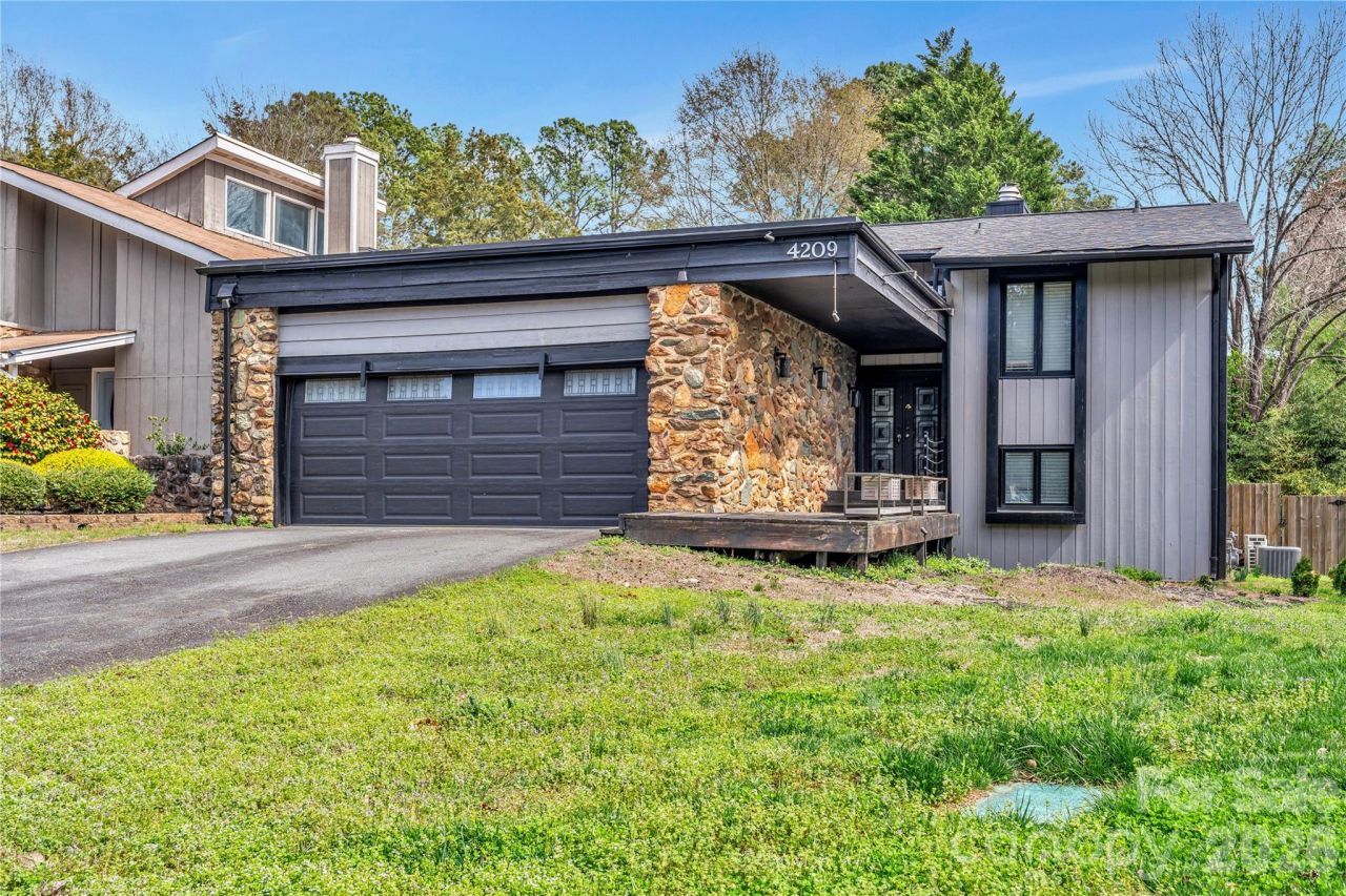 4209 Burning Tree Drive, Charlotte, NC 28277 Main Photo