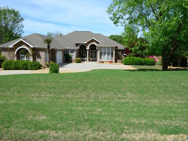 12820 Saint Andrews Drive, Athens, AL 35611