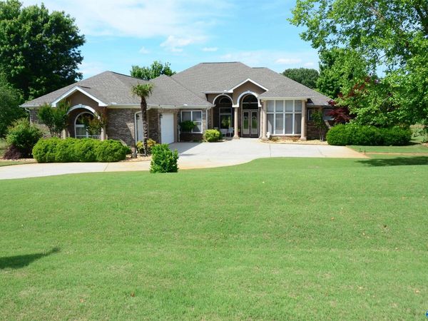 12820 Saint Andrews Drive, Athens, AL 35611