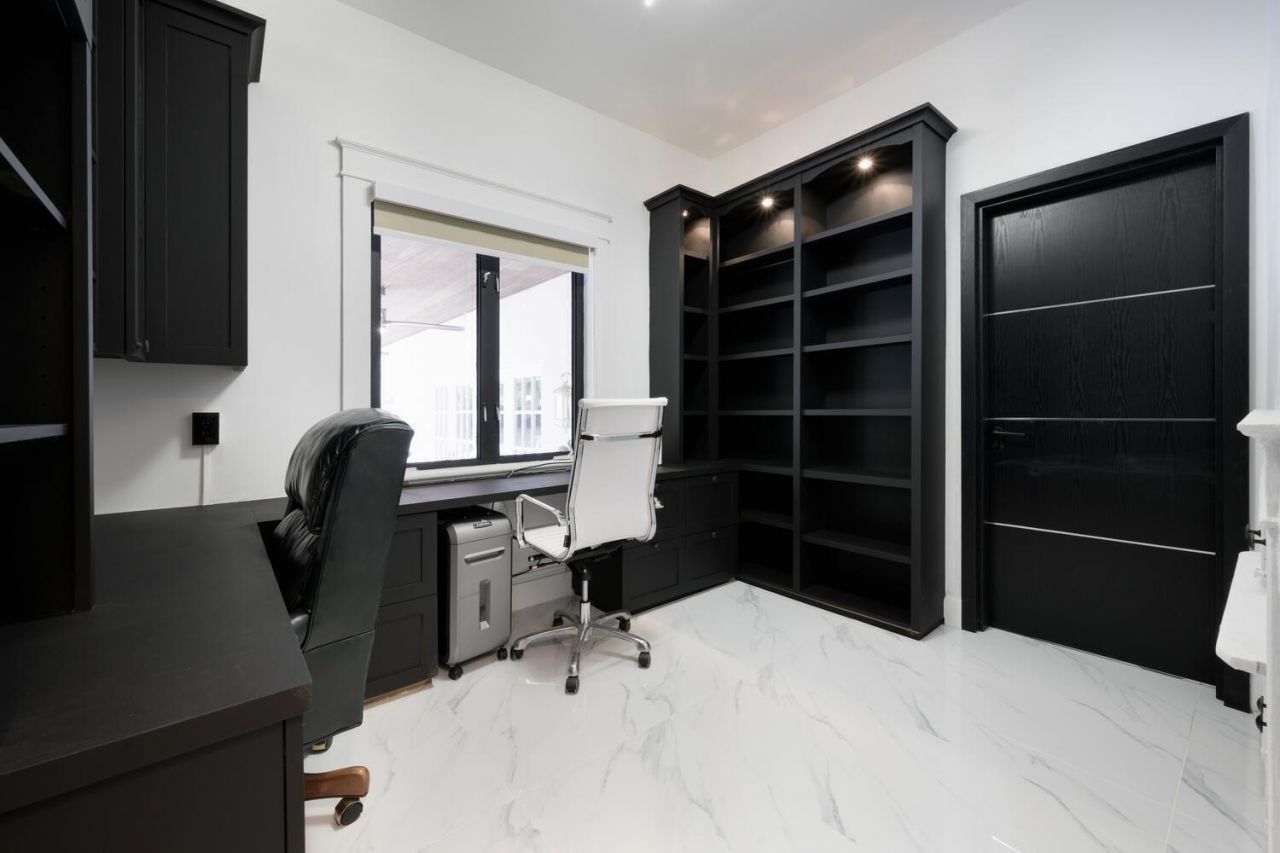 1629 S Lakeside Drive, Lake Worth Beach, FL 33460 Photo