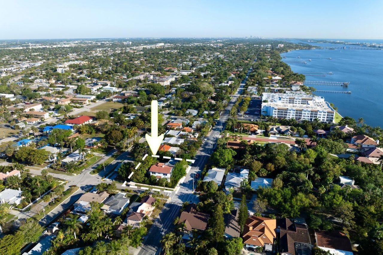 1629 S Lakeside Drive, Lake Worth Beach, FL 33460 Photo
