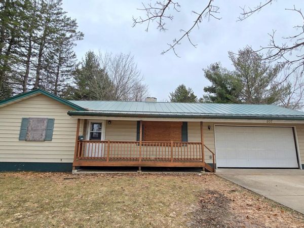 207 Richard Avenue SE, Isanti, MN 55040