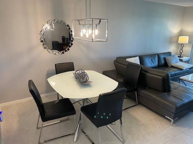 307 Lake Evelyn Drive, West Palm Beach, FL 33411 Photo