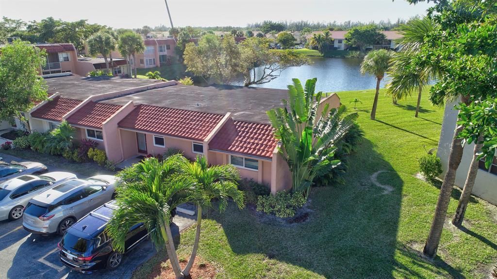 307 Lake Evelyn Drive, West Palm Beach, FL 33411 Photo