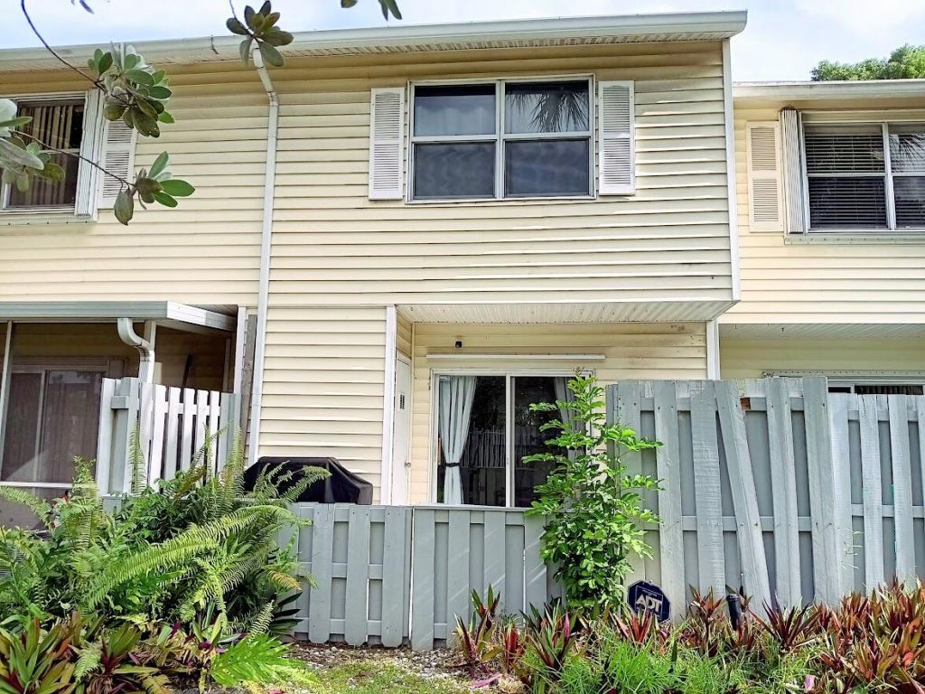 1827 NE 15th Avenue Ne, Unit 1827, Fort Lauderdale, FL 33305 Photo