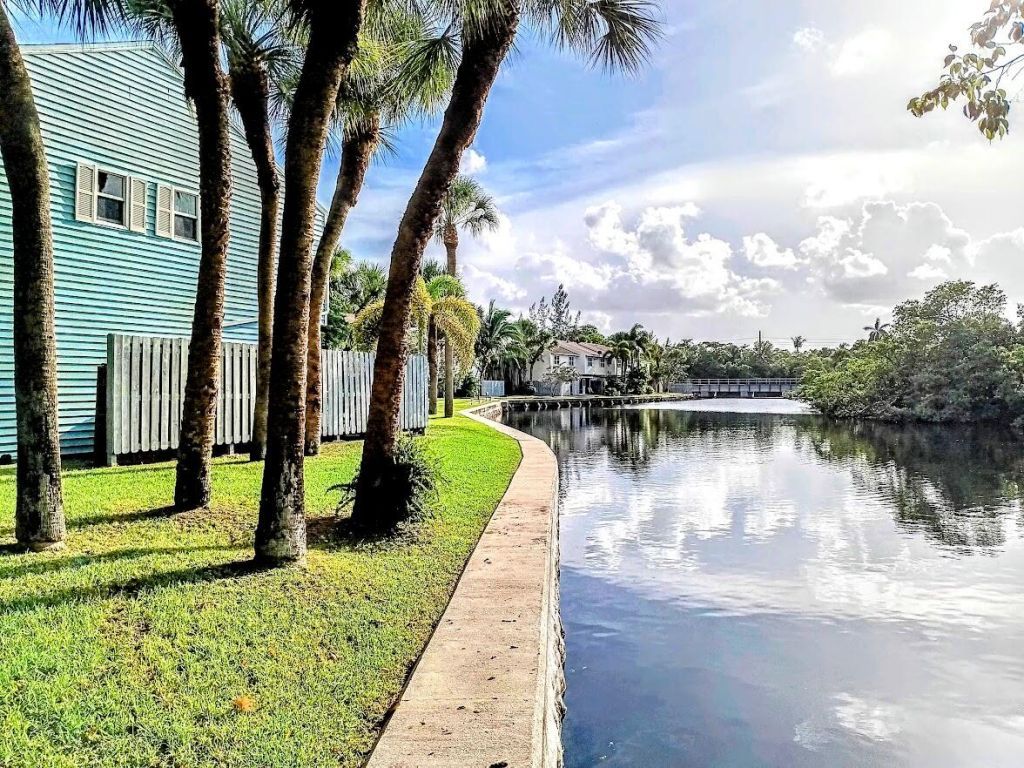 1827 NE 15th Avenue Ne, Unit 1827, Fort Lauderdale, FL 33305 Photo