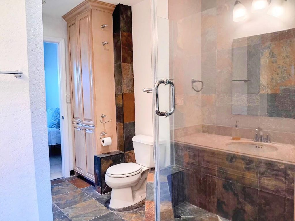 1827 NE 15th Avenue Ne, Unit 1827, Fort Lauderdale, FL 33305 Photo