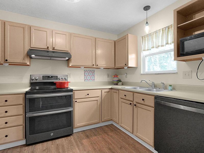 27 Barrhill Drive, Delaware, OH 43015 Photo 7