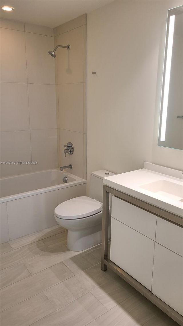 2000 Metropica Way, Unit 201, Sunrise, FL 33323 Photo