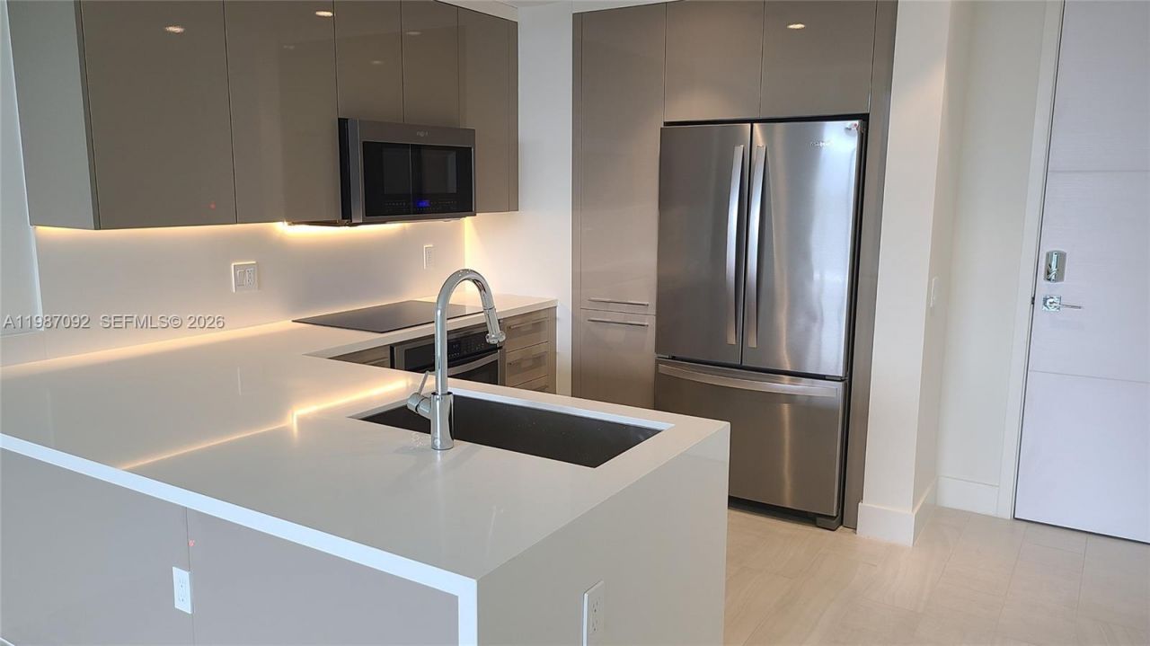 2000 Metropica Way, Unit 201, Sunrise, FL 33323 Photo