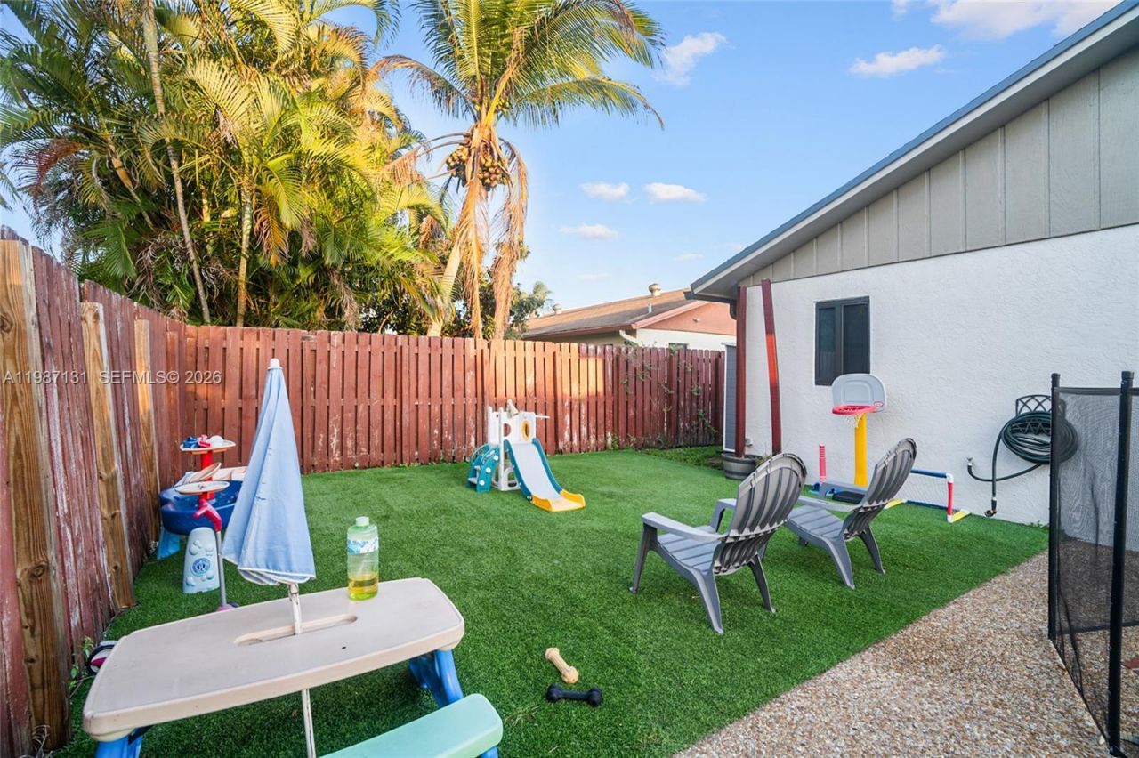 9841 NW 24th St , Coral Springs, FL 33065 Photo