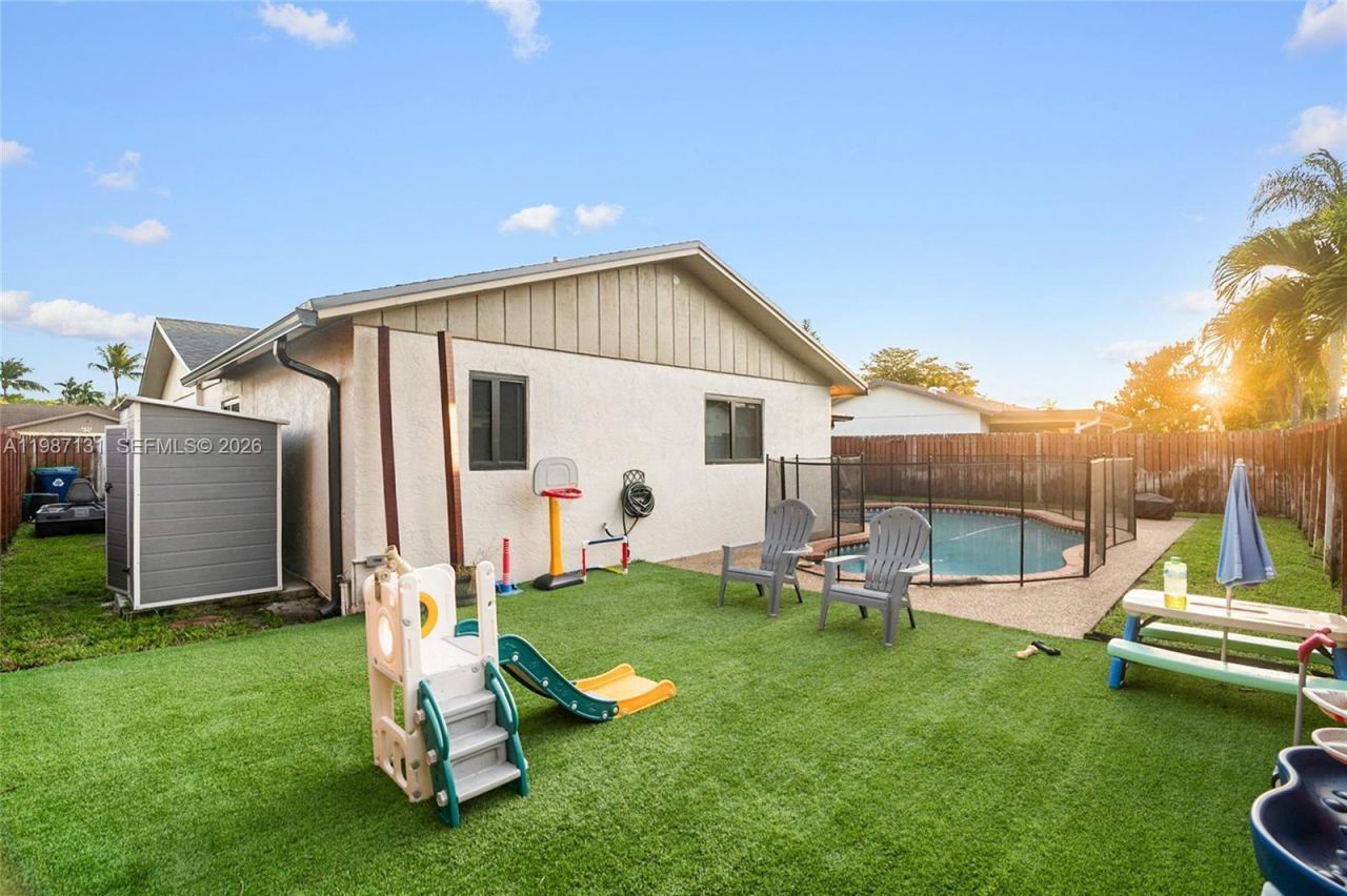 9841 NW 24th St , Coral Springs, FL 33065 Photo