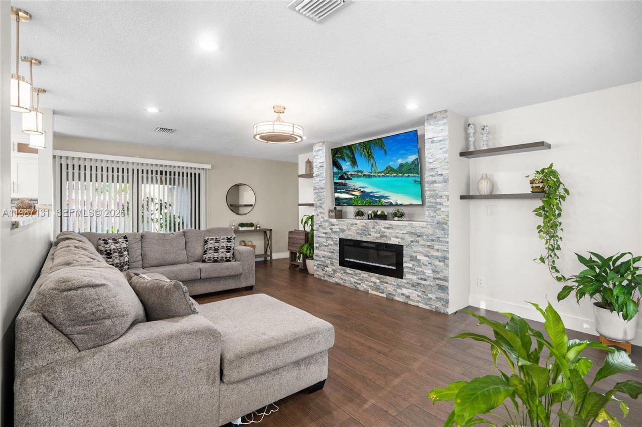 9841 NW 24th St , Coral Springs, FL 33065 Photo