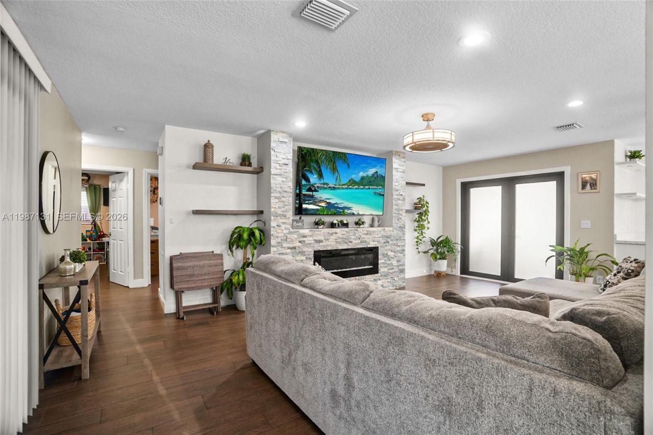 9841 NW 24th St , Coral Springs, FL 33065 Photo