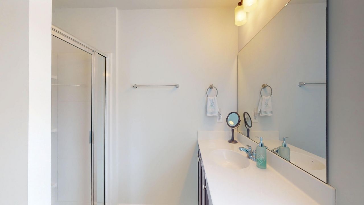 208 Roanoke Hill Court Photo 13