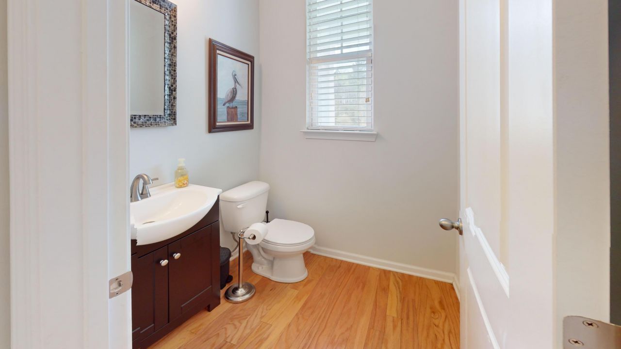 208 Roanoke Hill Court Photo 19