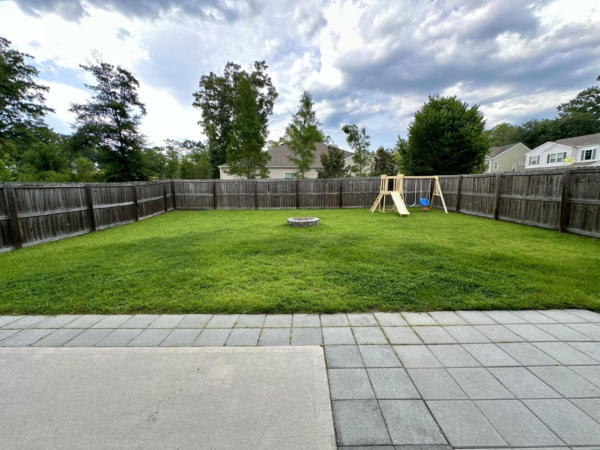 208 Roanoke Hill Court Photo 25