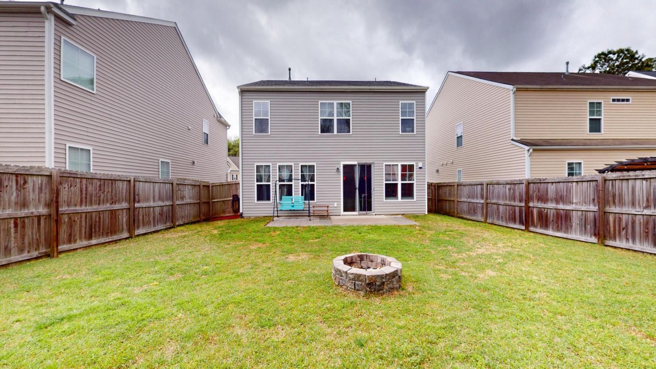 208 Roanoke Hill Court Photo 25