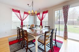 208 Roanoke Hill Court photo 4