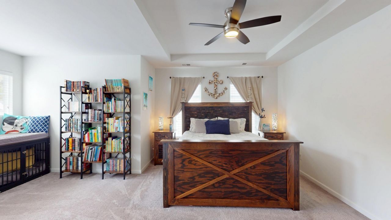 208 Roanoke Hill Court Photo 9