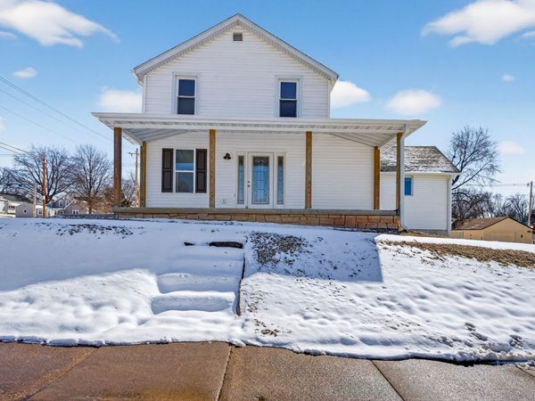 2929 N. 3rd Street , Clinton, IA 52732