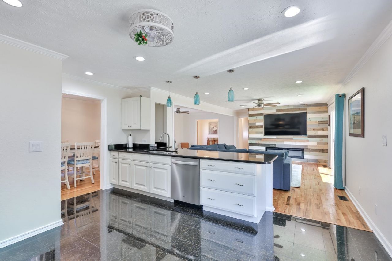 27 Plantation Rd. Photo 30