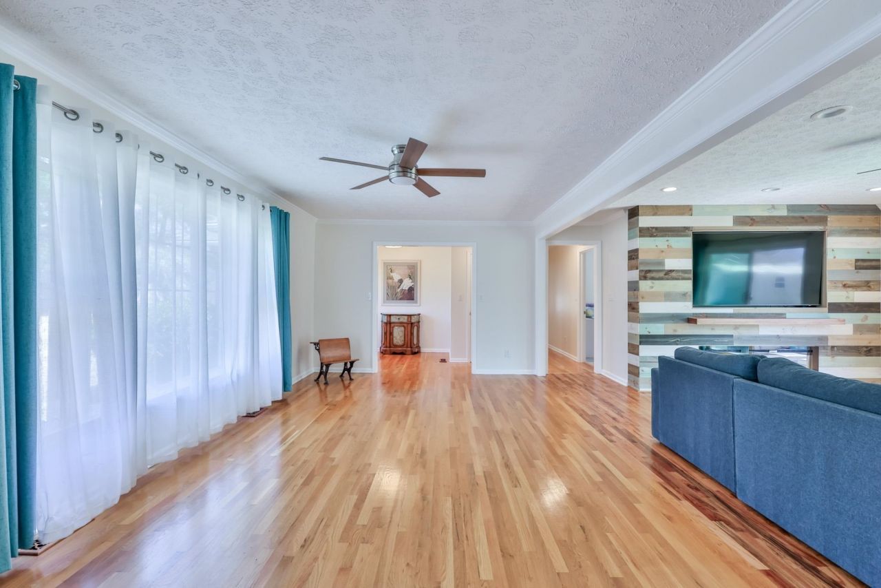 27 Plantation Rd. Photo 9