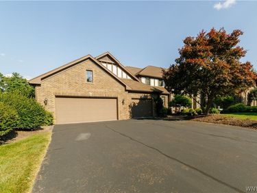 7 Beauclaire Lane, Fairport, NY 14450