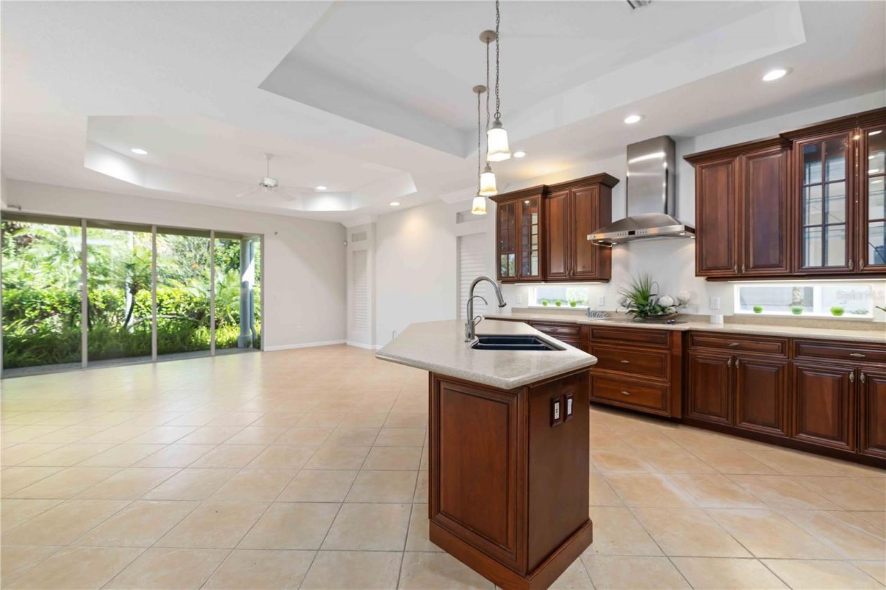 7815 Ashley Circle, University Park, FL 34201 Photo