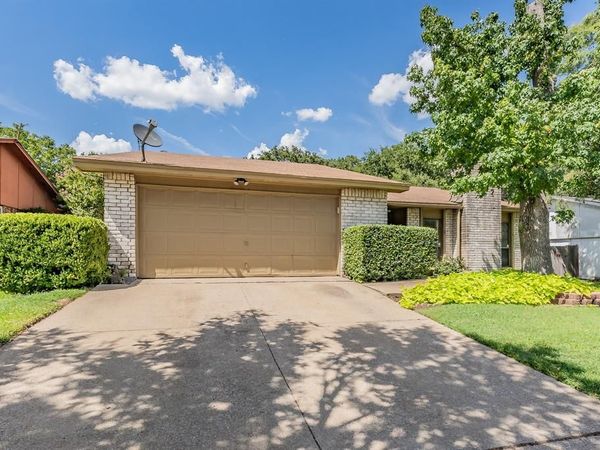 4017 Rushmoor Drive, Arlington, TX 76016