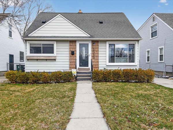 2333 Barrett Avenue, Royal Oak, MI 48067