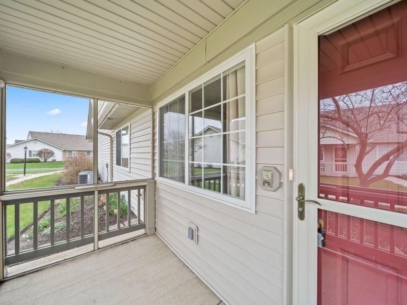 4296 Wincove Drive, Groveport, OH 43125 Photo 8