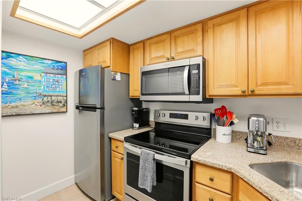 600 Neapolitan Way , Unit 254, Naples, FL 34103 Photo