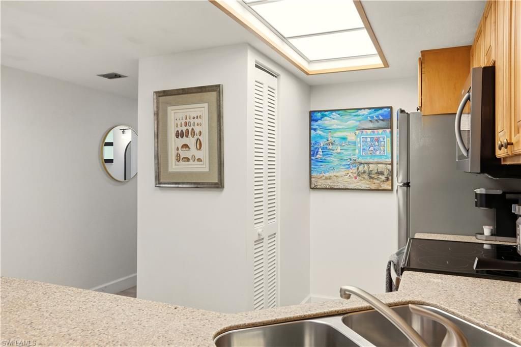 600 Neapolitan Way , Unit 254, Naples, FL 34103 Photo