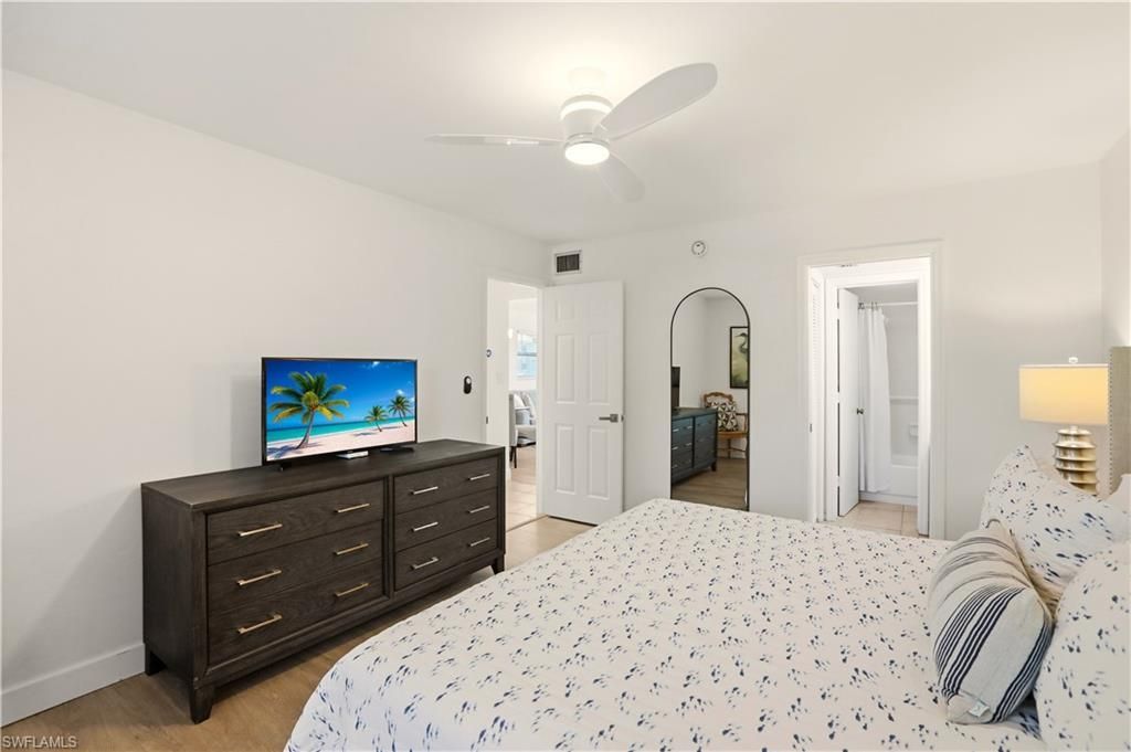 600 Neapolitan Way , Unit 254, Naples, FL 34103 Photo