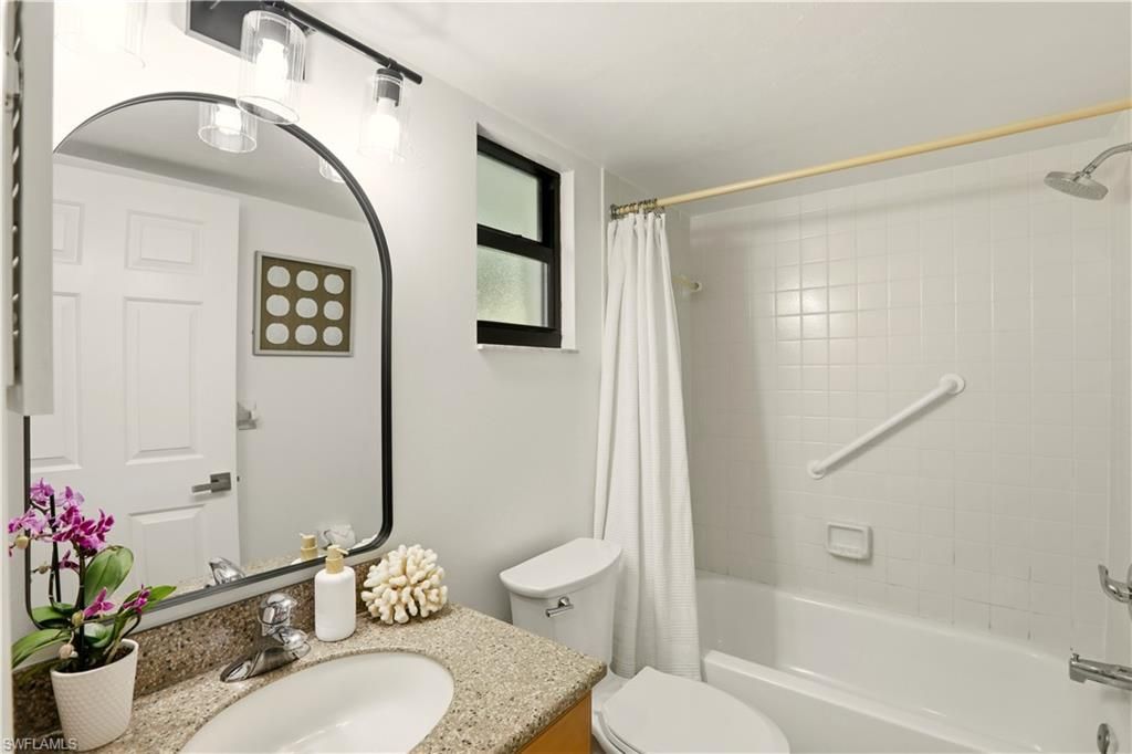 600 Neapolitan Way , Unit 254, Naples, FL 34103 Photo