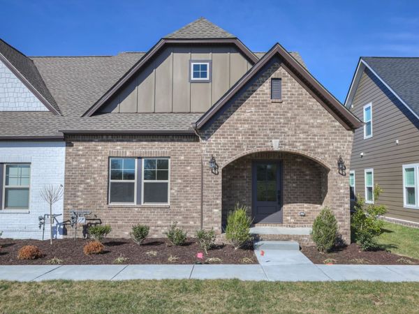 623 Swanston Lane , Gallatin, TN 37066